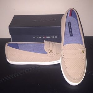 Tommy Hilfiger Shoes 8M